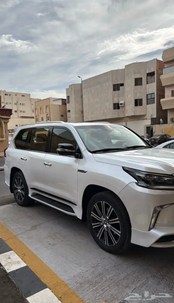 لكزس 2018 فل كامل نضيف 1