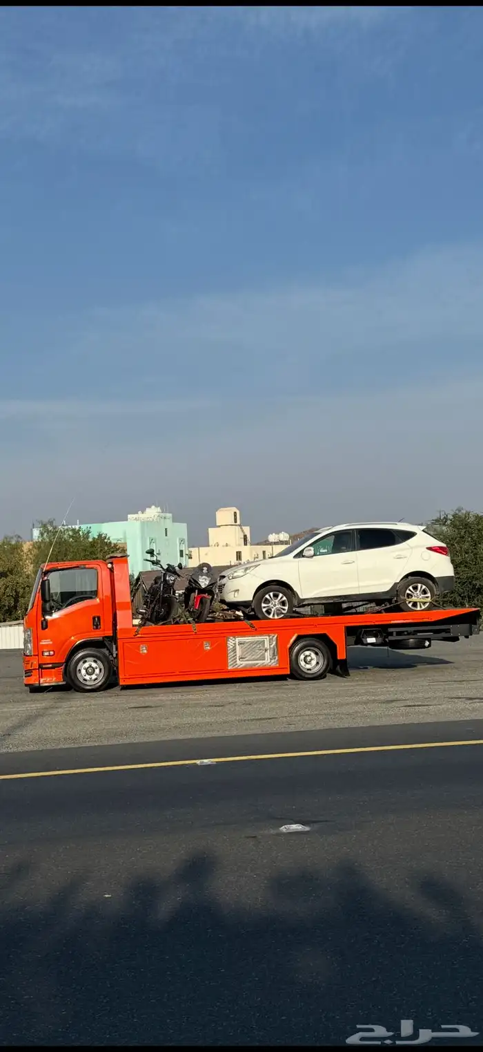 سطحه لشحن الدبابات و سيارات من جده الى الرياض والرياض جده 1