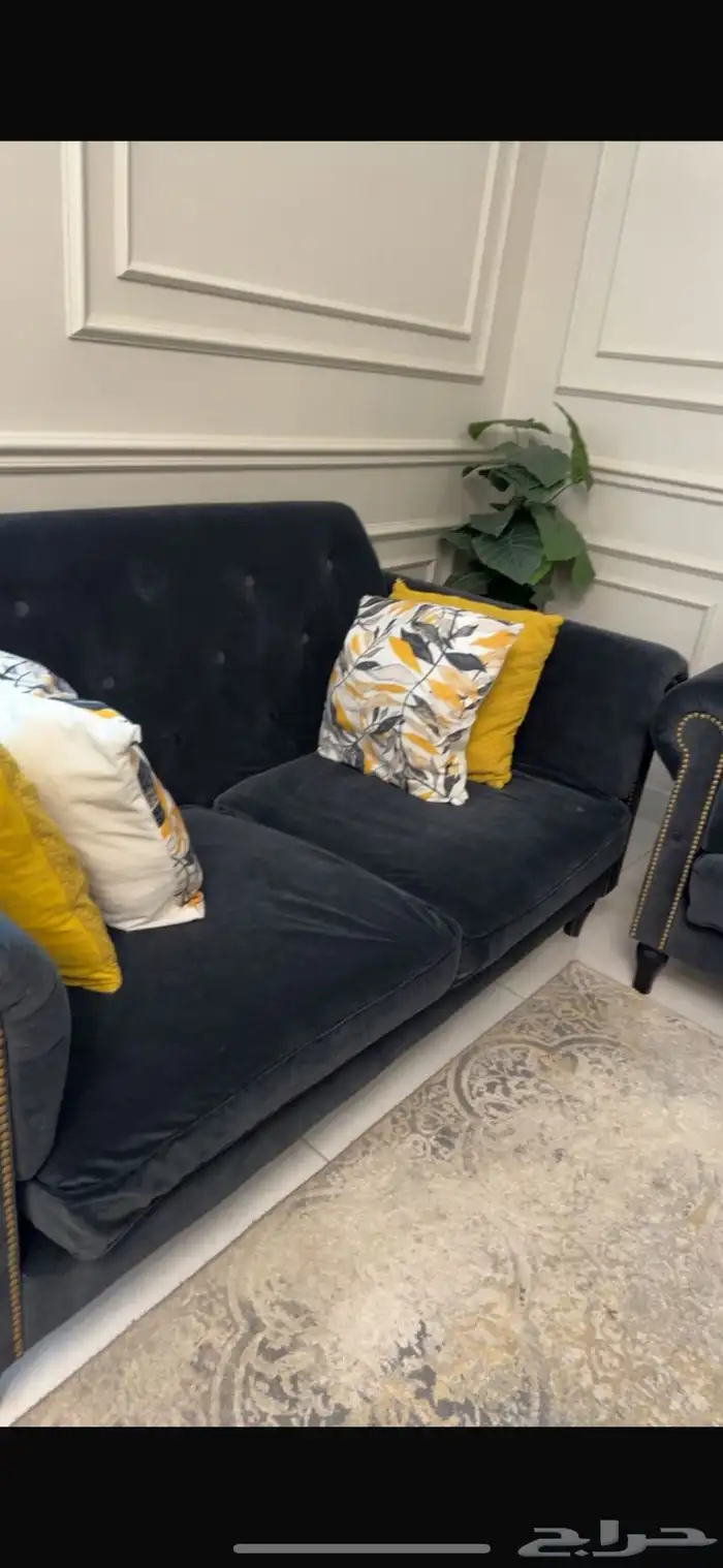 كنب اسود ثلاث كنبات تتسع لستة اشخاص من ايكيا 1