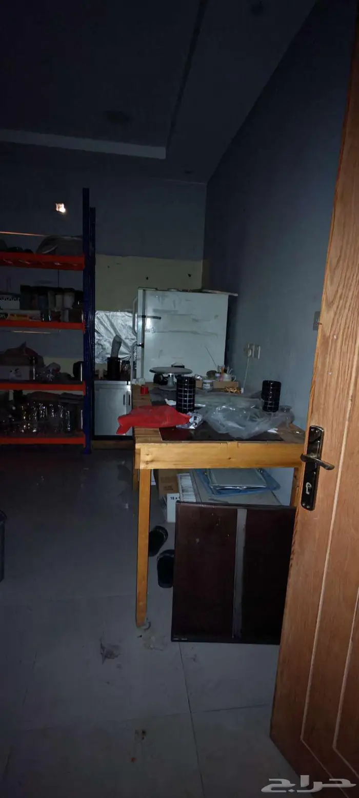 اثاث واجهزة معرض مخبوزات وحلويات 0