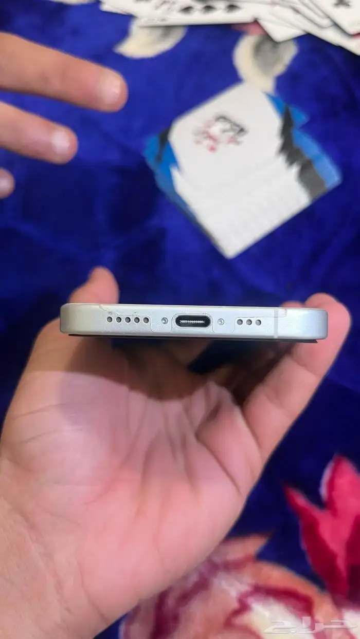 للبيع ايفون 16 عادي 4