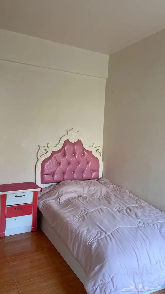 سرير مع الدولاب و الكومادينا على السوم 0