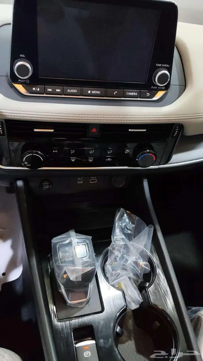 نيسان اكس تريل 5 راكب بدون دبل موديل 2026 كاش - بنك 10