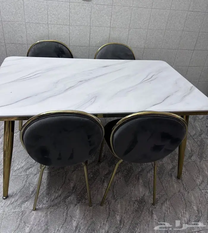 طاوله طعام 4 كراسي 0