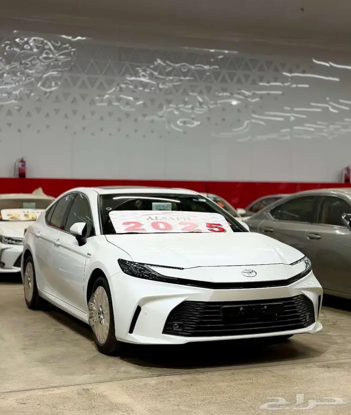 تويوتا كامري 2025 1