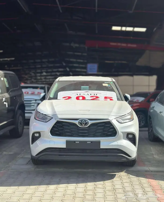 تويوتا هايلاندر LE 4X4 موديل 2025 1