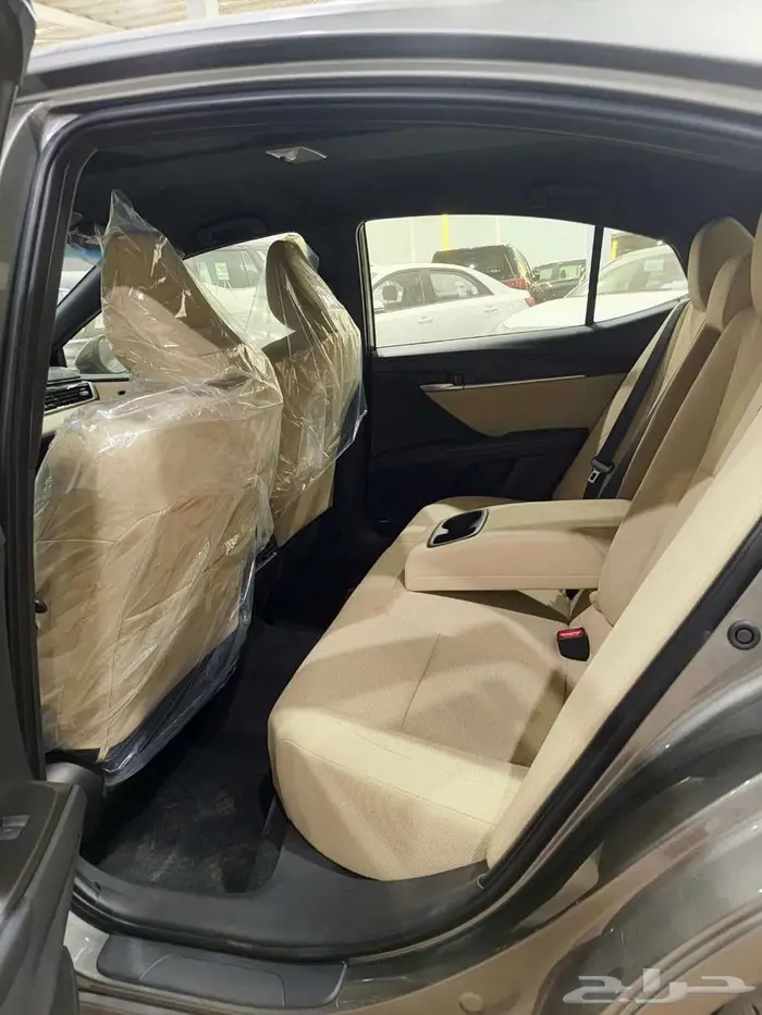 تويوتا كامري ( E-LE ) بنزين 2025 سعودي ( اقل سعر ) بطاقه 10