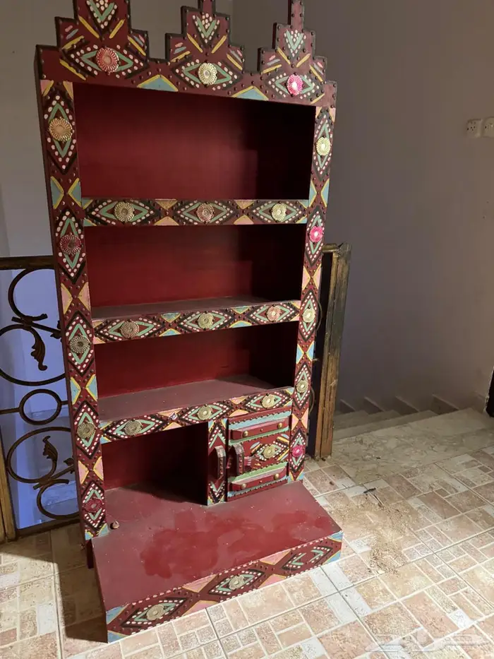 دولاب خشبي شعبي احمر 0