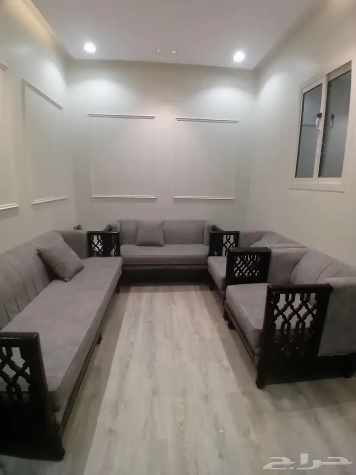 عاجل كنب للبيع ب 500 النقل على المشتري 0