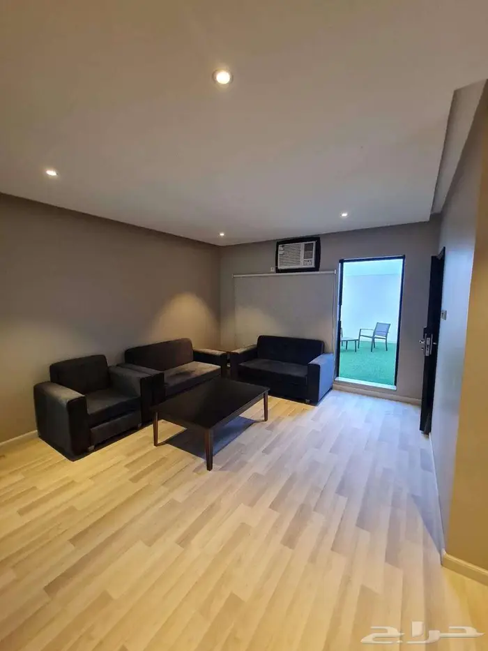 شقة فندقية غرفتين وصالة مؤثثة وفاخرة للعوائل بخميس مشيط 26