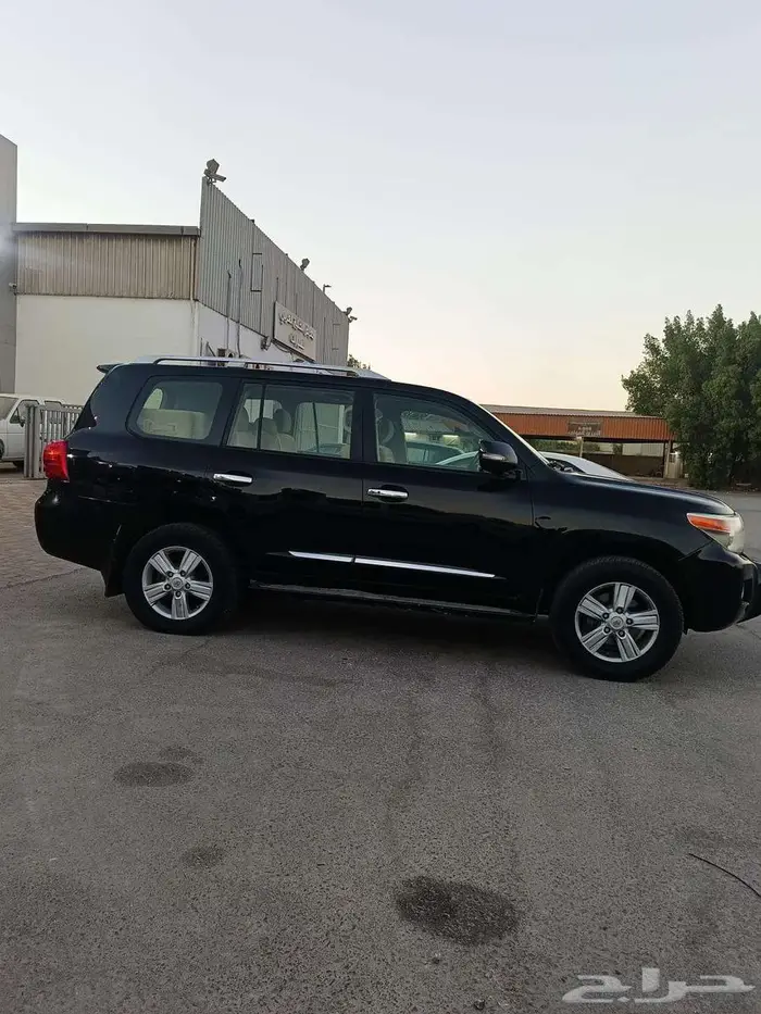 تويوتا لاندكروزر 2013 3