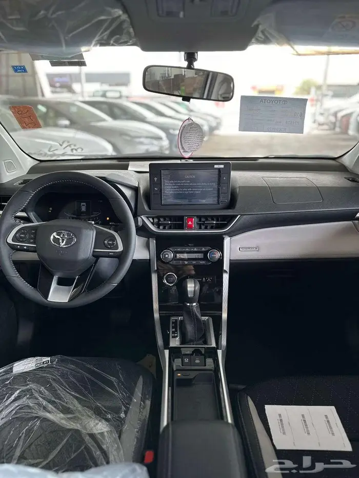 تويوتا فيلوز 7 ركاب 2025 2