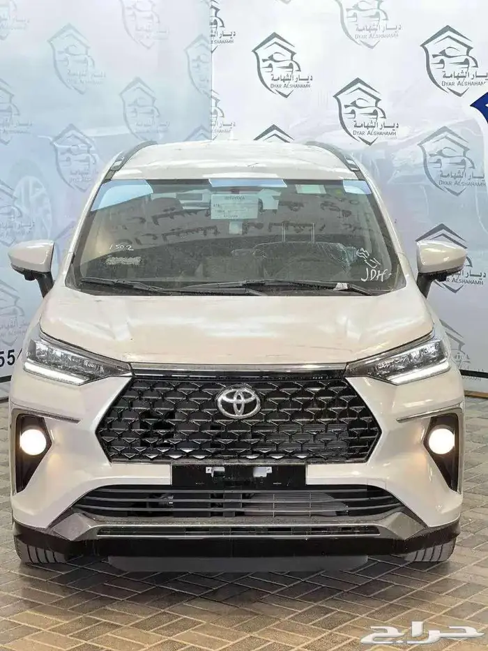 تويوتا فيلوز GLX 2025 كاش واقساط 0