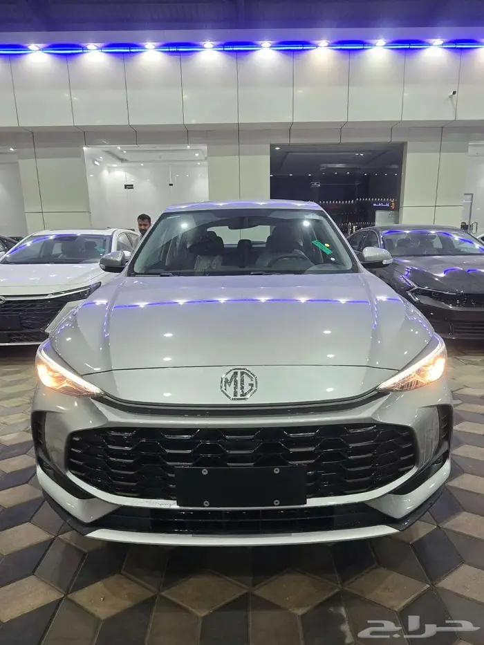 mg zs ام جي زد اس 2025 استاندر عرض سفنز 0