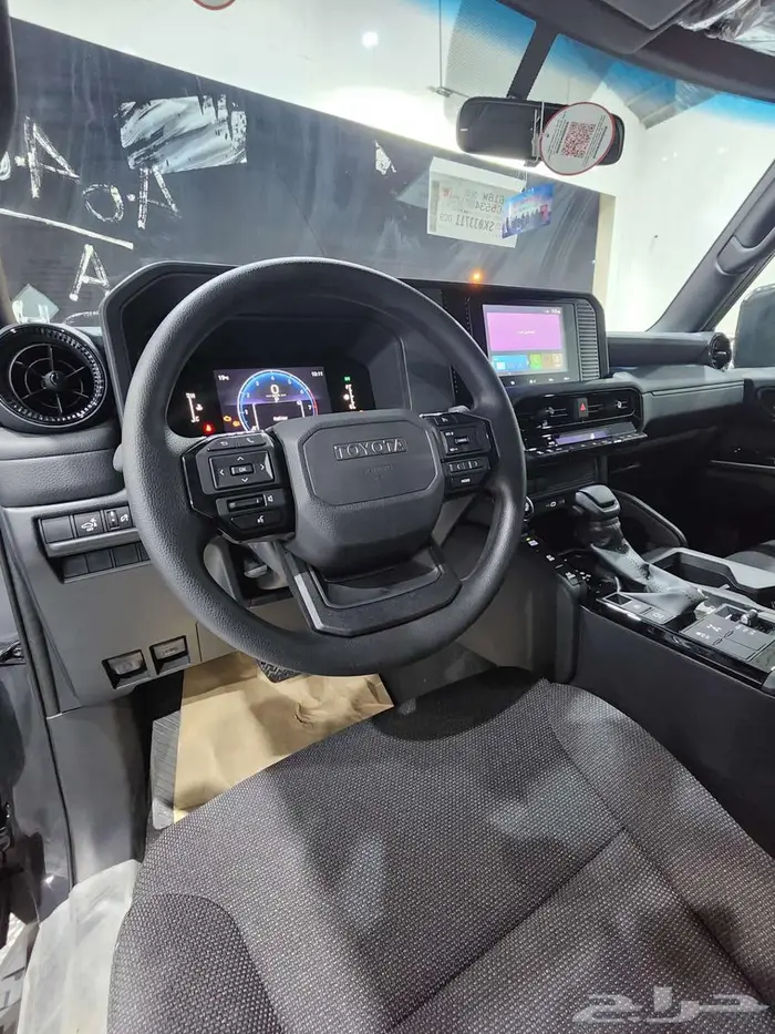 تويوتا برادو TXL1 بنزين 2025 السعر 181700 عرض خاص 8