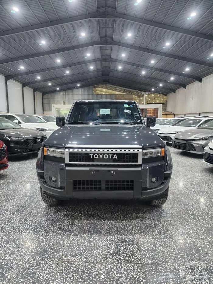 تويوتا برادو TXL1 بنزين 2025 السعر 181700 عرض خاص 2