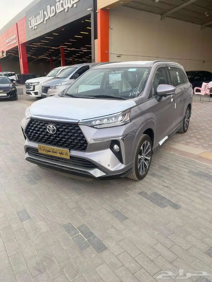 تويوتا فيلوز GLX موديل 2025 أصفار اقل سعر (شامل اللواحات) 3