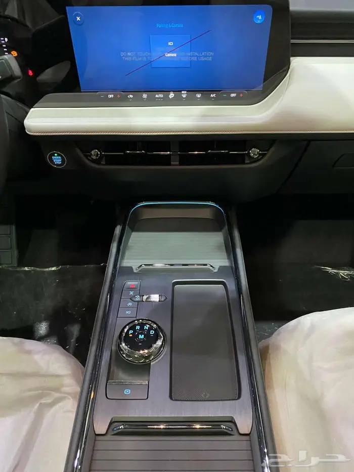 فورد تورس تيتانيوم 2026 اسود سعودي 22