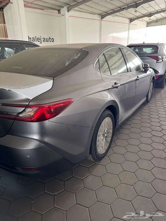 تويوتا كامري E PLUS هايبرد 2025 3