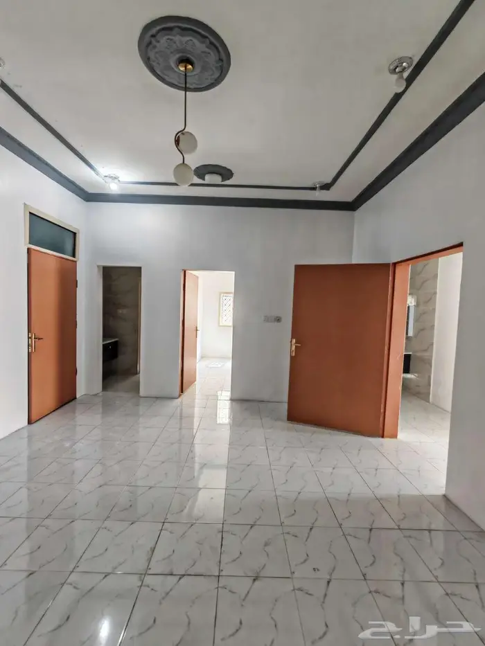 العيدابي خلف السجن 1