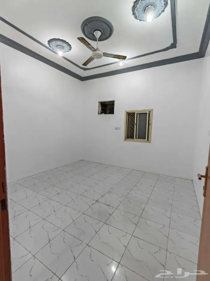 العيدابي خلف السجن 4