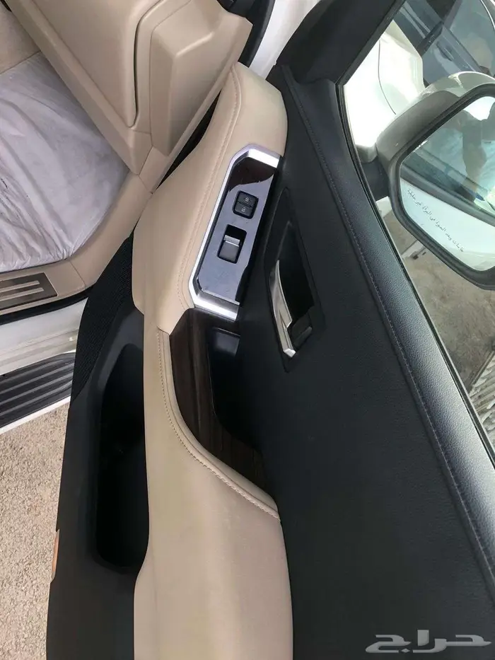 تويوتا لاندكروزر GXR4 دفع امامي 2024 22