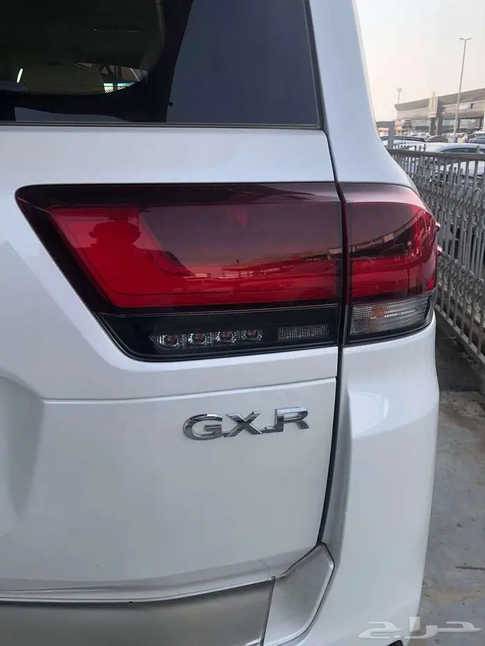 تويوتا لاندكروزر GXR4 دفع امامي 2024 11