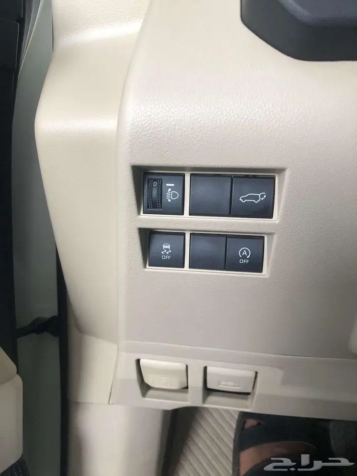 تويوتا لاندكروزر GXR4 دفع امامي 2024 17