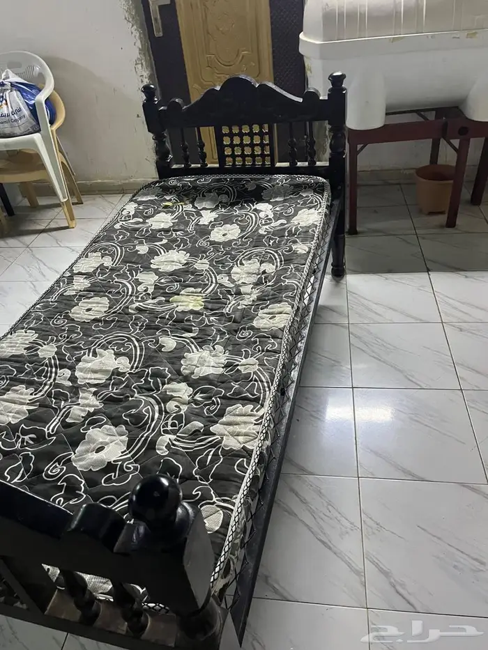 للبيع كراسي 3 2