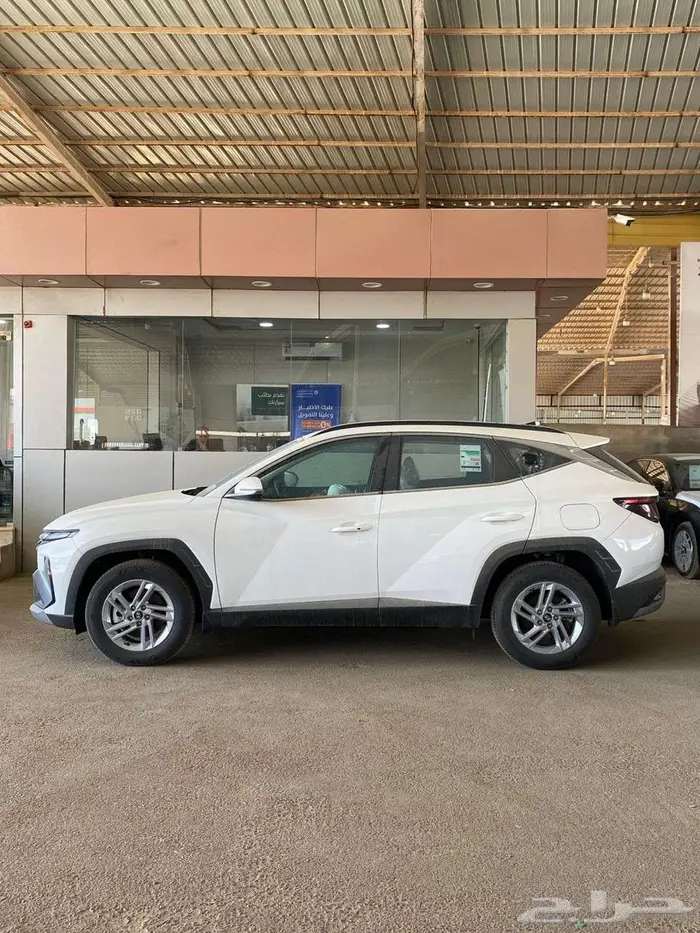 توسان سمارت دبل محرك2500 خليجي 2025 ب84900شامل لدى الفريدي 1