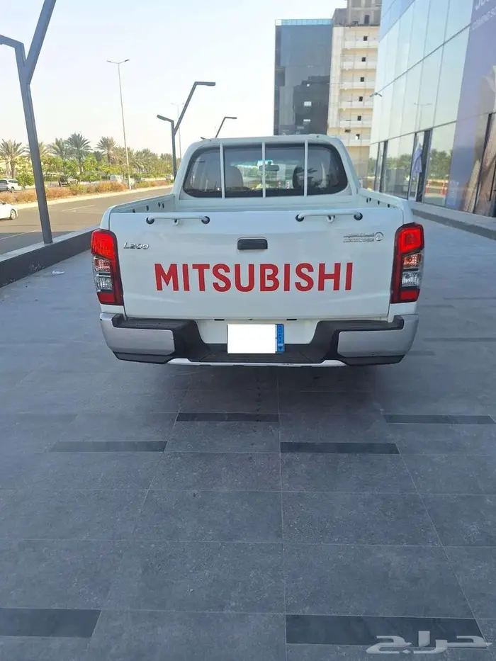 ميتسوبيشي L200 بنزين الموديل 2022 عداد 18 الف 3