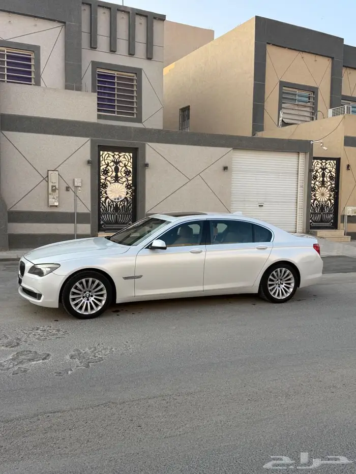 للبيع بي ام الفئه السابعه تنفس طبيعي 11