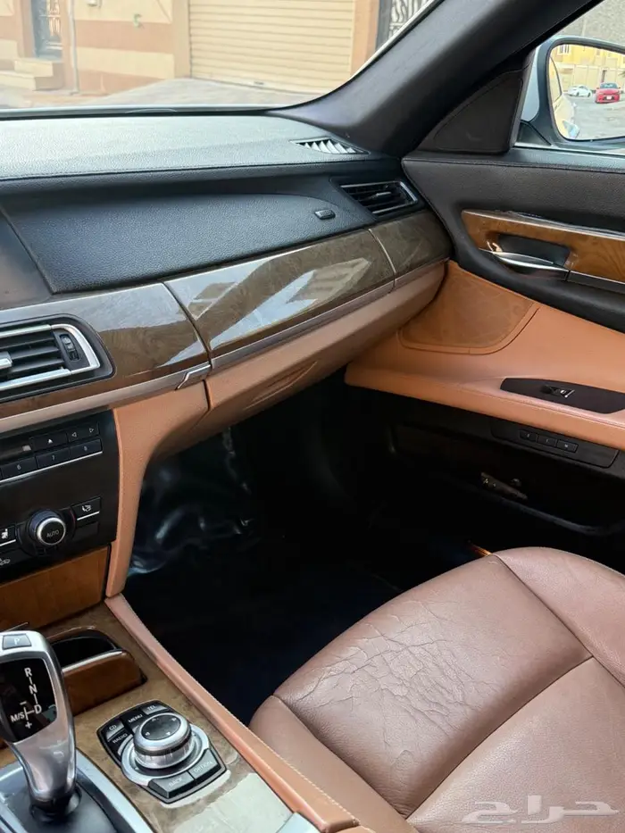 للبيع بي ام الفئه السابعه تنفس طبيعي 28