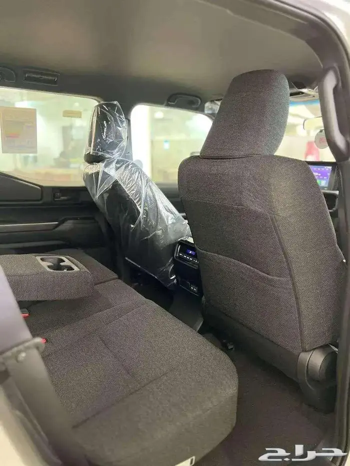 تويوتا برادو TXL-3 بنزين فل كامل 2025 متوفر جميع الفئات 10