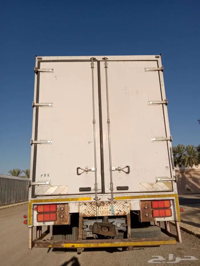 سيارة البي مرسيدس 94 للبيع 1