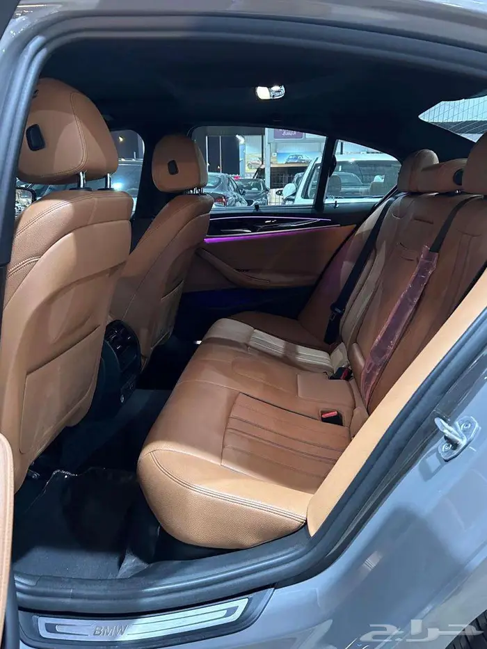 بي ام دبليو 520 2022 10