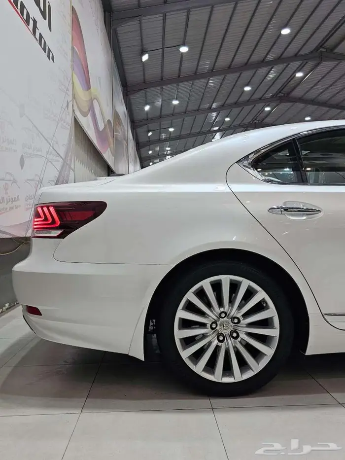 لكزس LS460 موديل 2016 ( فل كامل أعلى فئه شبه الجديد ) 9