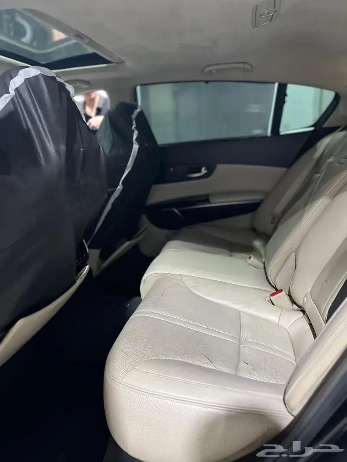 للبيع كيا كوريس 2014 1