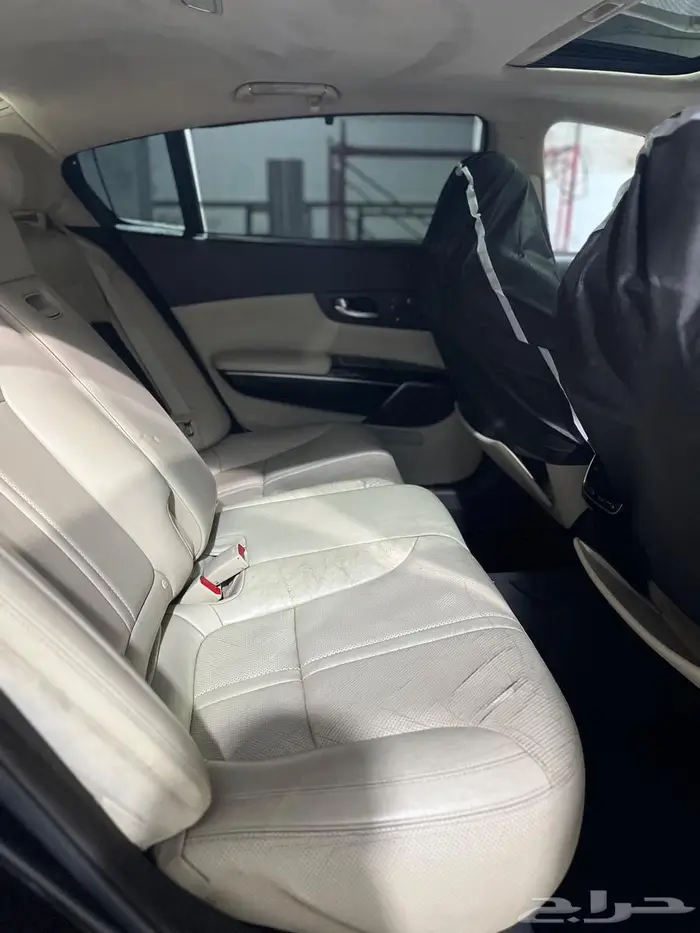 للبيع كيا كوريس 2014 2