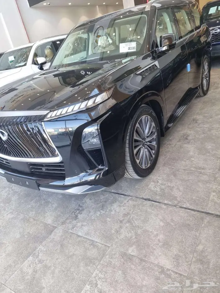 انفينتى QX80 سنسورى 2025 4