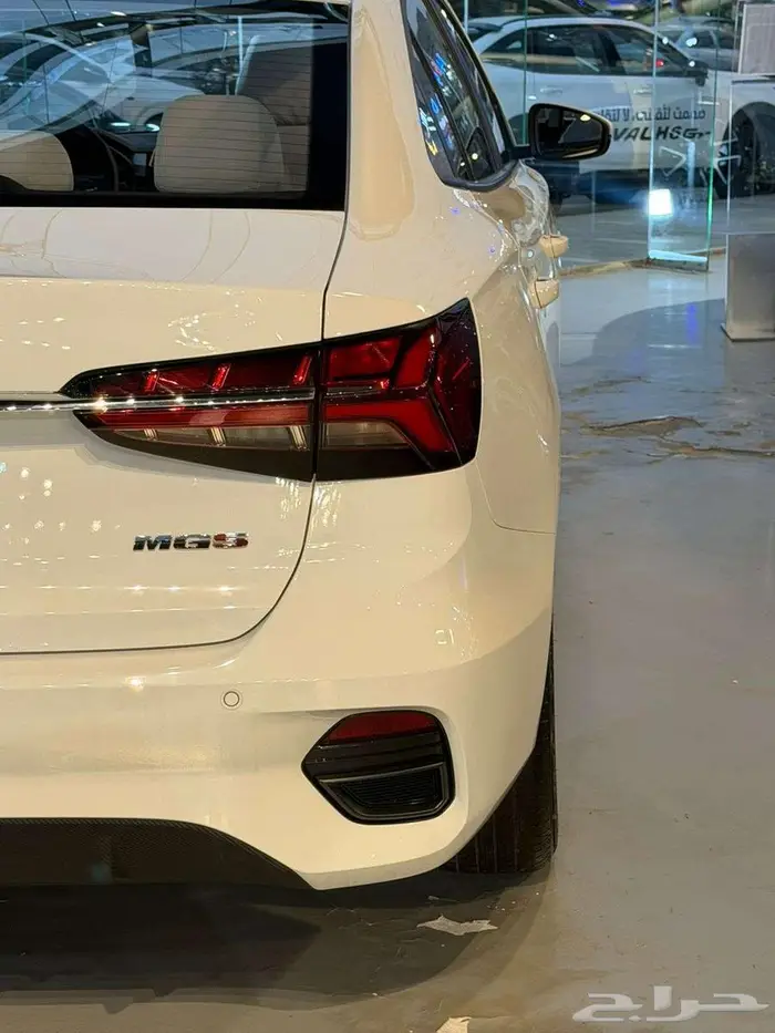 ام جي فايف MG5 2025 نص فل بسعر حصري 4