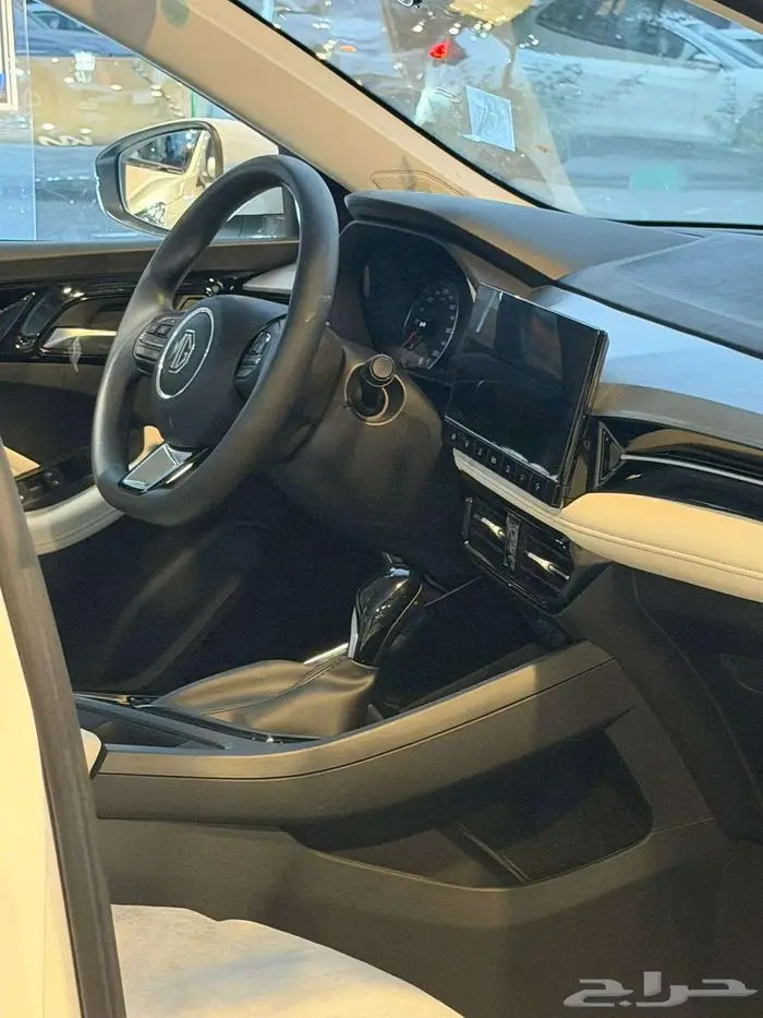 ام جي فايف MG5 2025 نص فل بسعر حصري 11