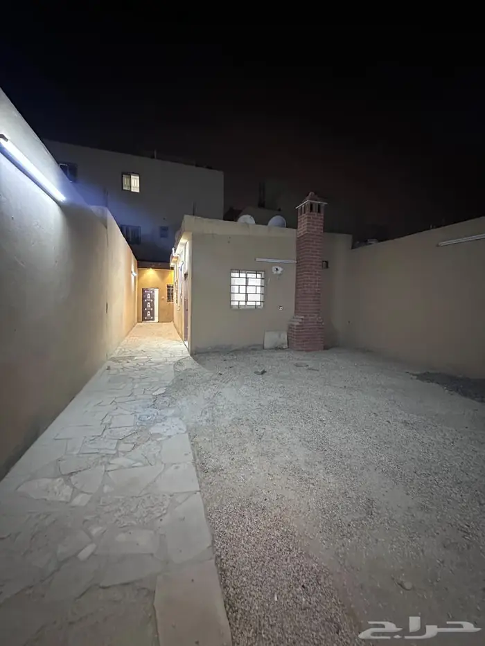 استراحه عزاب للايجار حي الجنادرية شرق الرياض 0