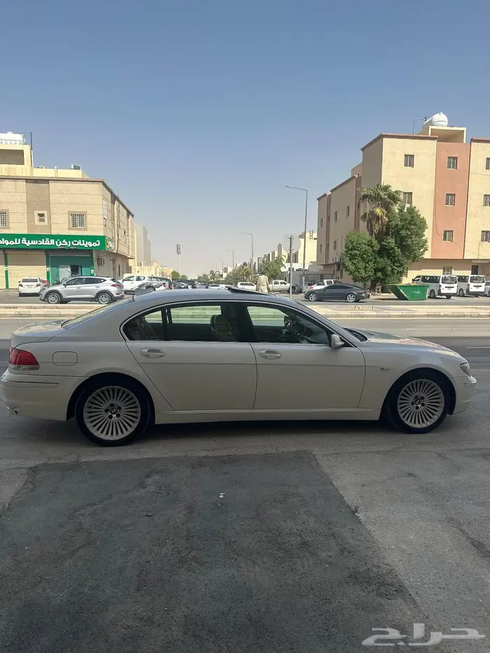 BMW 740 موديل 2007 11