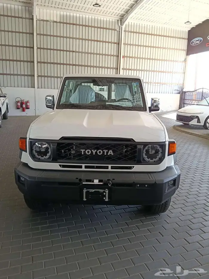 تويوتا مصندق ربع ديزل رفرف ونش فل كامل م 2025 - سعودي 3