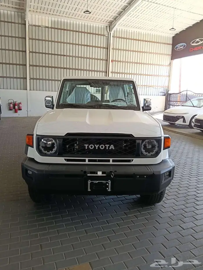 تويوتا مصندق ربع ديزل رفرف ونش فل كامل م 2025 - سعودي 5