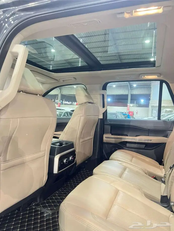 فورد اكسبيدشن 2022 فل كامل XLT سقف بانوراما شبه جديد 9