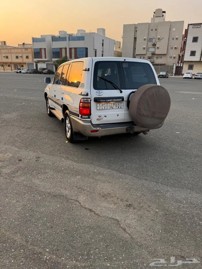 جيب لاند كروزر 2000 GXR 5