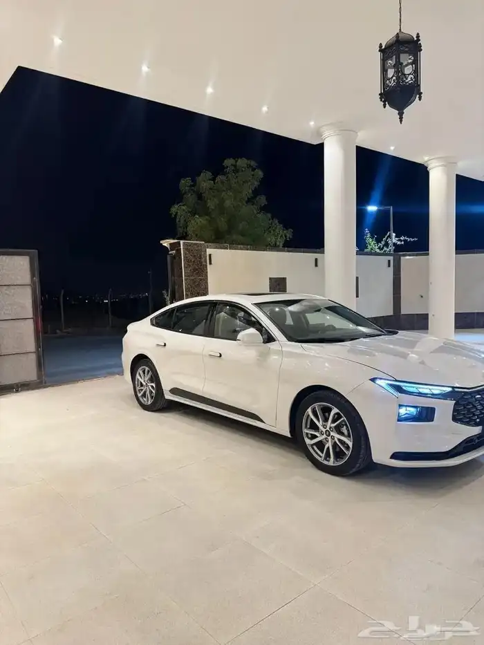 للبيع فورد تورس 2023 نص فل ترند 3