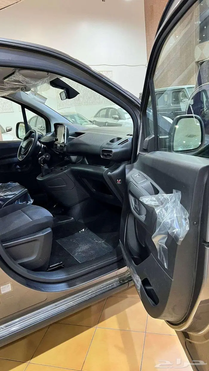 عرض خاص .بيجو - ريفتر - 5 راكب ديزل جير عادي - 2023 10